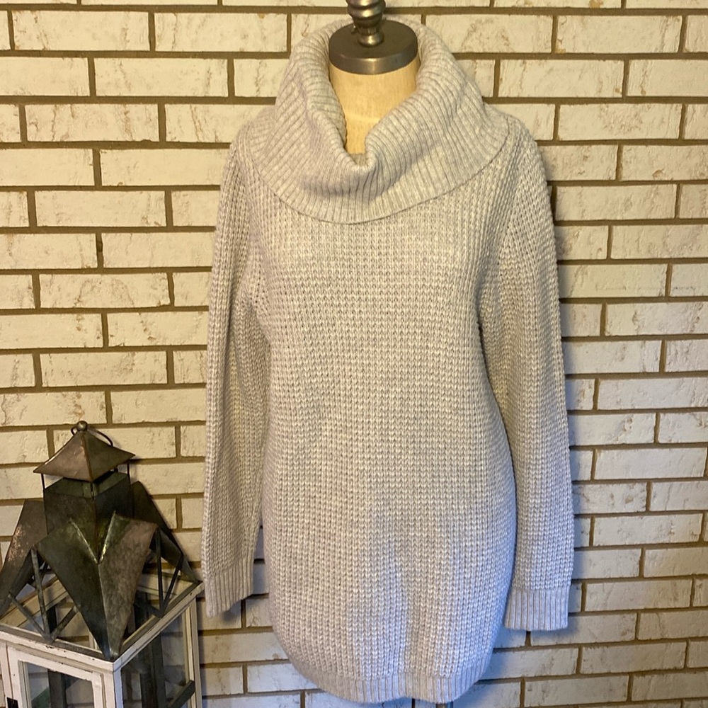 LLBean / Light Gray Sweater. Size XL